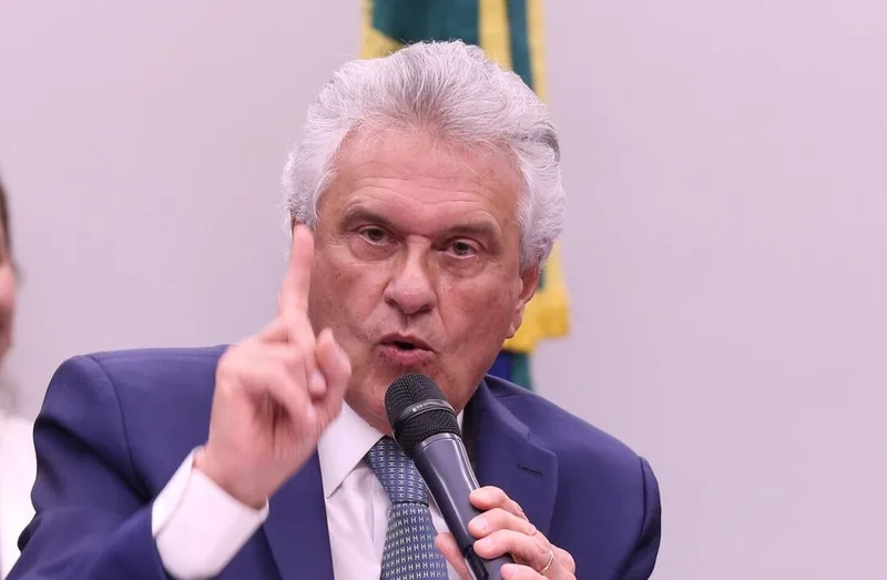Caiado defende afastamento de diretor da PF após caso envolvendo ministro do STF