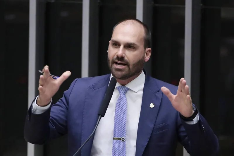 Ministros concluem votação virtual sobre recurso de Eduardo Bolsonaro no STF