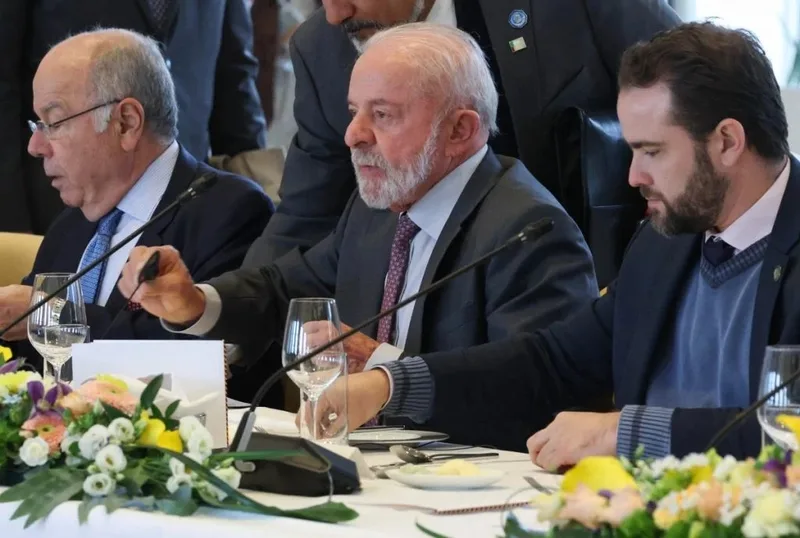 Economia melhora nos indicadores, mas percepção limita avanço de Lula