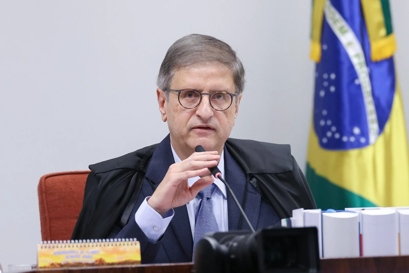 Gonet pede a Mendonça acesso integral do STF a mensagens de Vorcaro