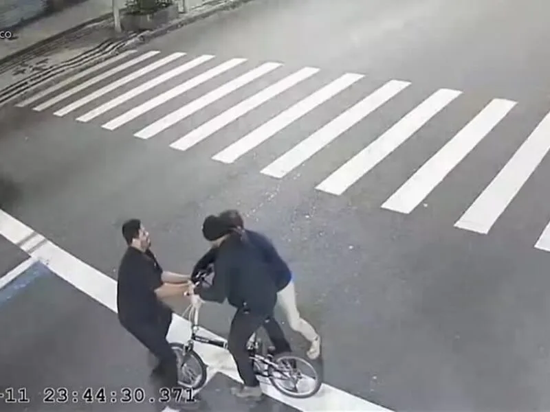 Investigação aponta segurança informal e indicia 13 pela morte de ciclista no Rio