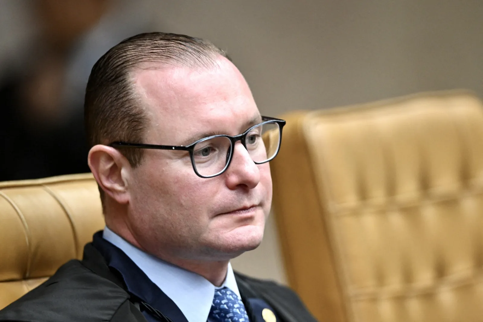 Zanin determina entrega à íntegra de celular de Vorcaro ao STF
