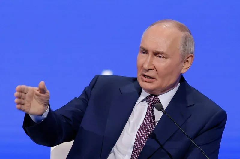 Enviados dos EUA levam novas propostas a Moscou e Kiev, diz fonte ucraniana