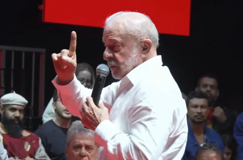 Lula cobra prevenção do câncer de próstata em comício em Belém