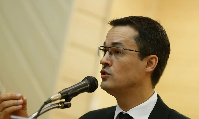 TRE-PR analisa contestação à candidatura de Deltan Dallagnol ao Senado