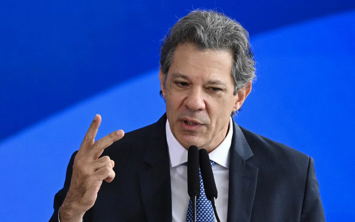 Haddad afirma que temas nacionais reduzem espaço para debate em SP