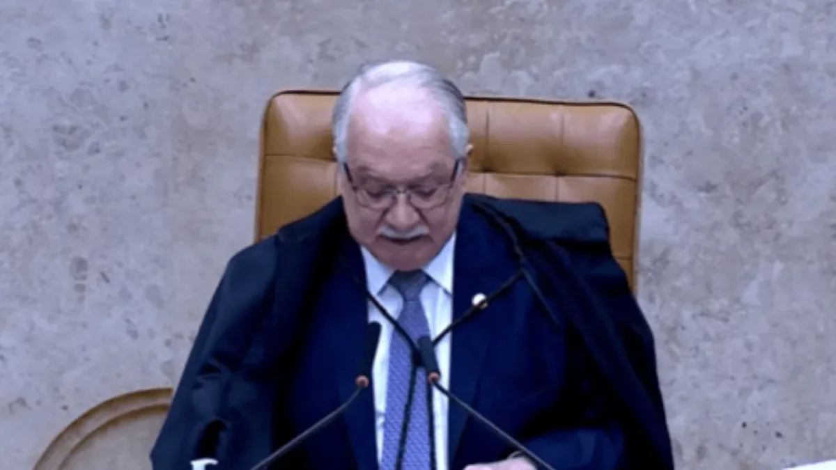 Fachin cobra responsabilidade do STF antes de análise sobre Moraes
