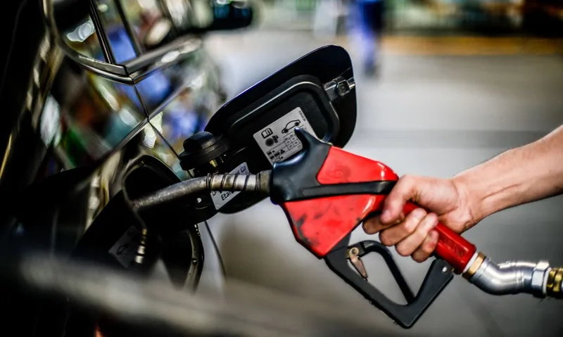 Diesel S-10 alcança R$ 6,97 por litro na semana, aponta ANP
