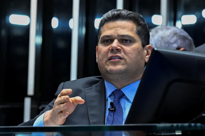 Marinho quer mudar regra para abertura de inquéritos contra ministros do STF