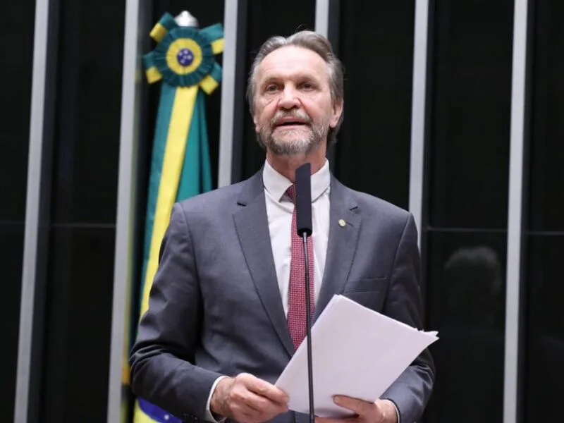Pedro Uczai pede ao STF auditoria sobre emendas de Flávio Bolsonaro