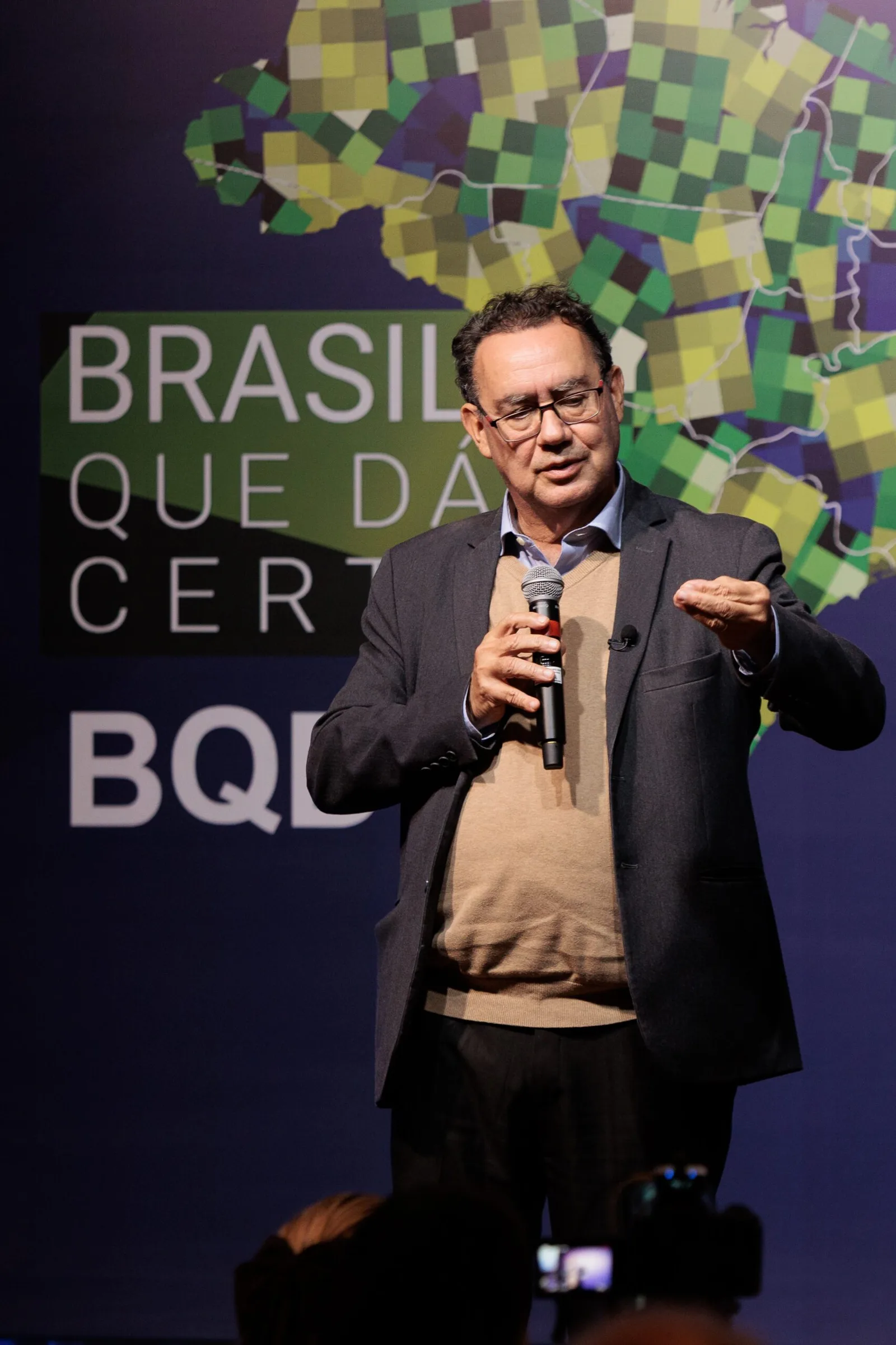 Cury diz que contas públicas dificultam promessa de equilíbrio imediato