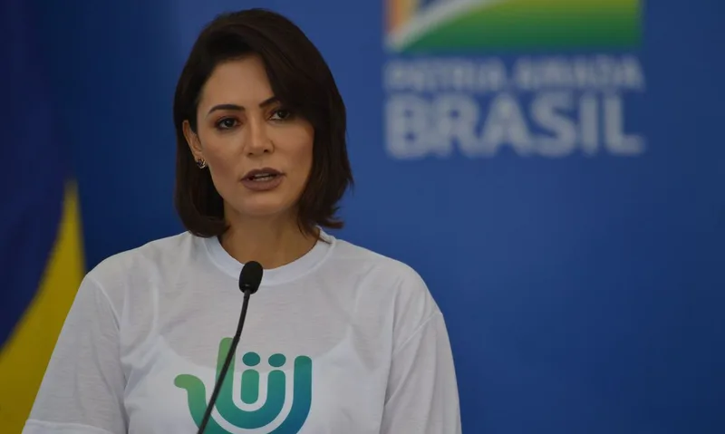 Michelle contesta restrições a familiares na casa de Jair Bolsonaro