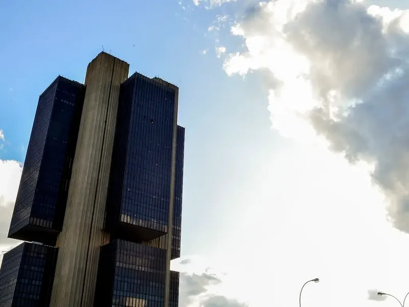 Contenção de despesas de 2026 cai para R$ 16,1 bilhões