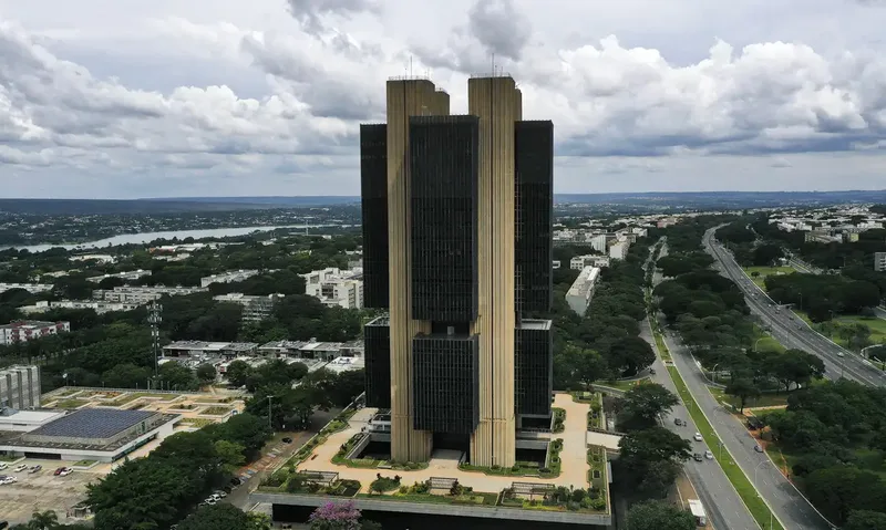BC aceita nove propostas em leilão de US$ 1 bilhão no câmbio