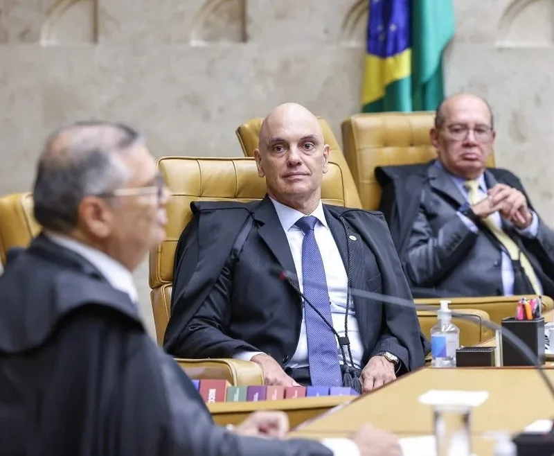Sessão do STF tem confrontos sobre caso Banco Master e Moraes