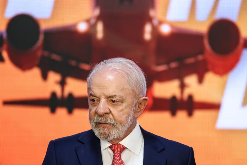 Lula mantém negociação com Trump, mas admite reciprocidade sem acordo