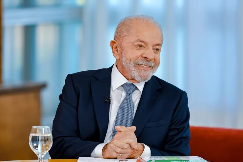 Lula propõe conselho e mandato para ministros do STF
