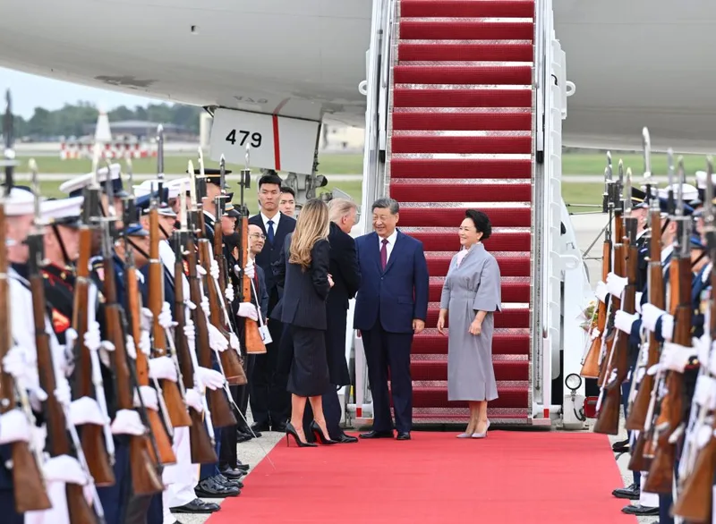Xi chega a Washington, e EUA e China ampliam trégua comercial