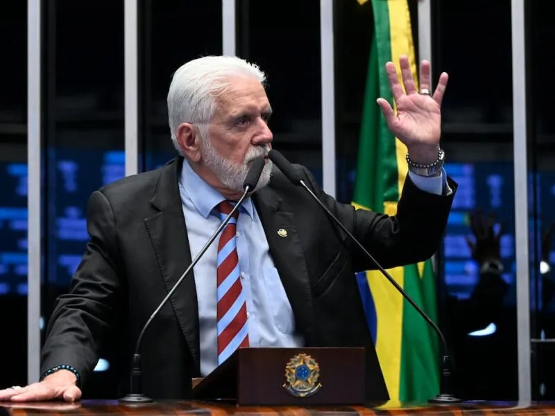 Wagner põe em dúvida votação da PEC que acaba com escala 6x1