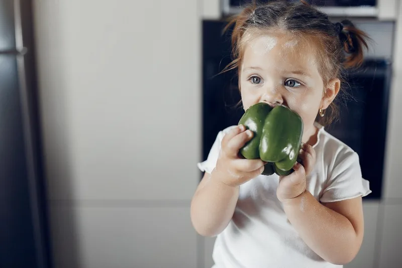 Participação no preparo pode aproximar crianças de verduras e legumes