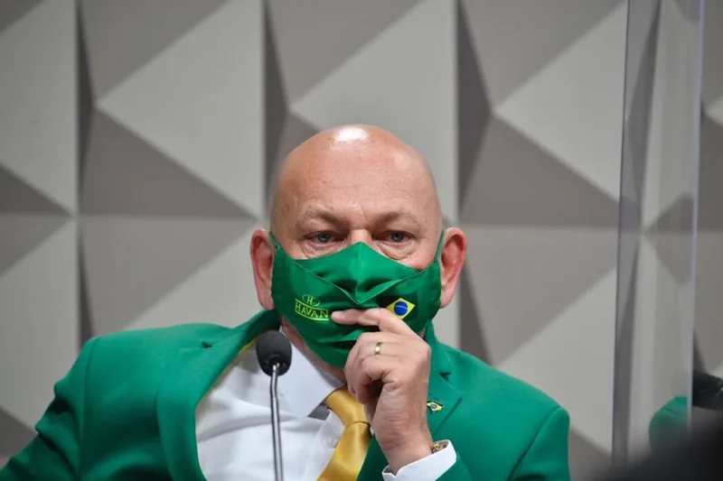 Luciano Hang doa R$ 400 mil a sete candidatos em quatro Estados