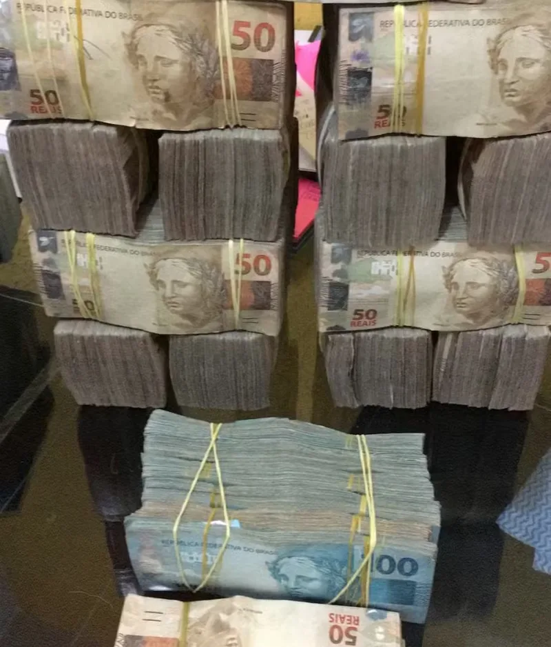 PF mira rede ligada ao PCC e à máfia italiana por tráfico de cocaína à Europa