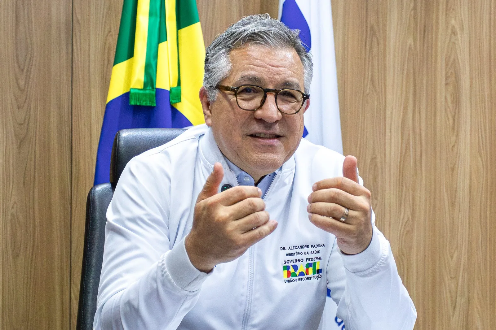 Mensagens registram jantar de Vorcaro com Padilha e Olavo Noleto em Brasília