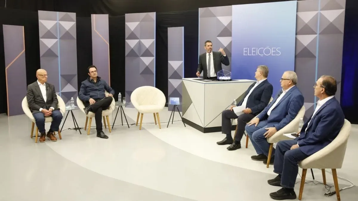 Debate ao Senado em SC tem homenagens, ausências do PL e discussão sobre bets