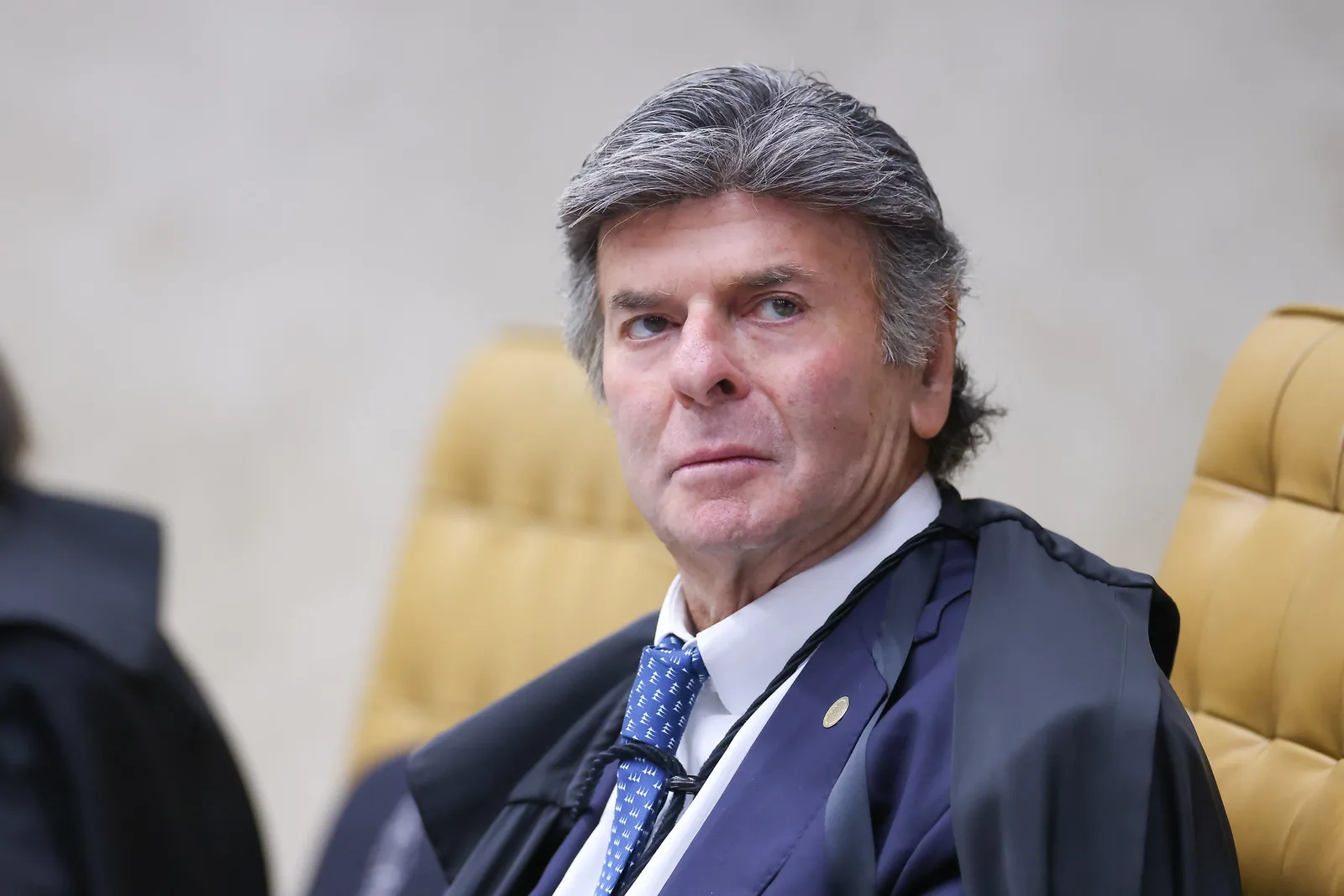 Fux cobra manifestações sobre garantia para empréstimo do BRB