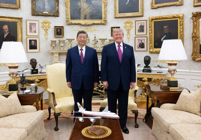 Trump classifica como inaceitável eventual ajuda chinesa ao Irã