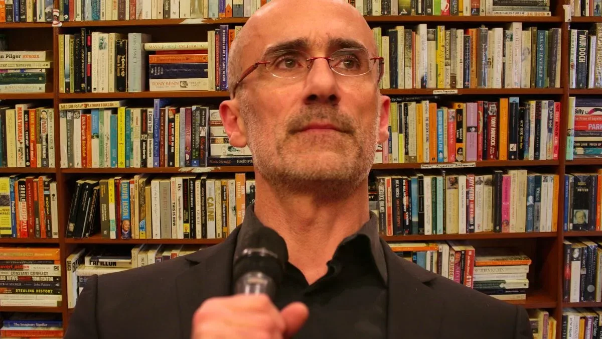 Arthur C. Brooks liga felicidade à curiosidade no aprendizado