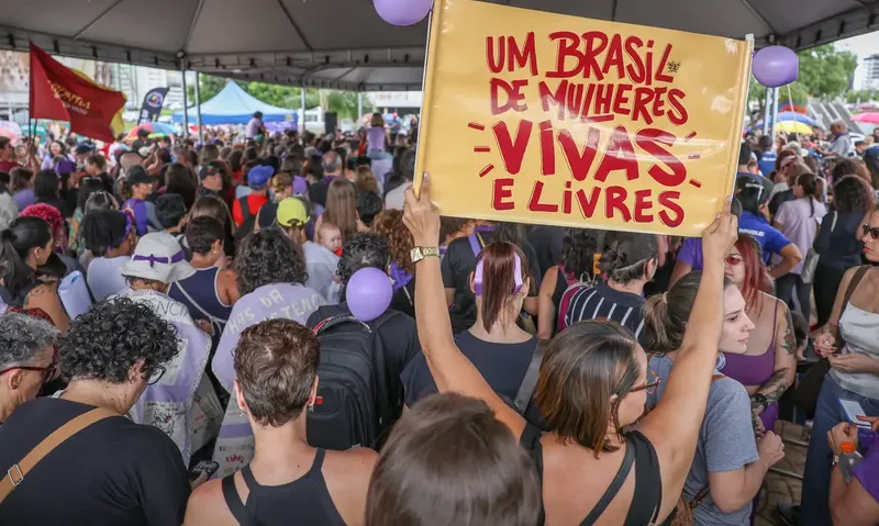 Violência leva 98% das brasileiras a mudar hábitos, lazer e deslocamentos