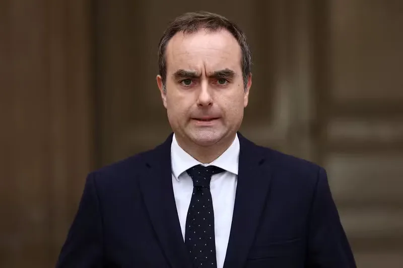 França mira déficit de 5% do PIB com medidas para 2027