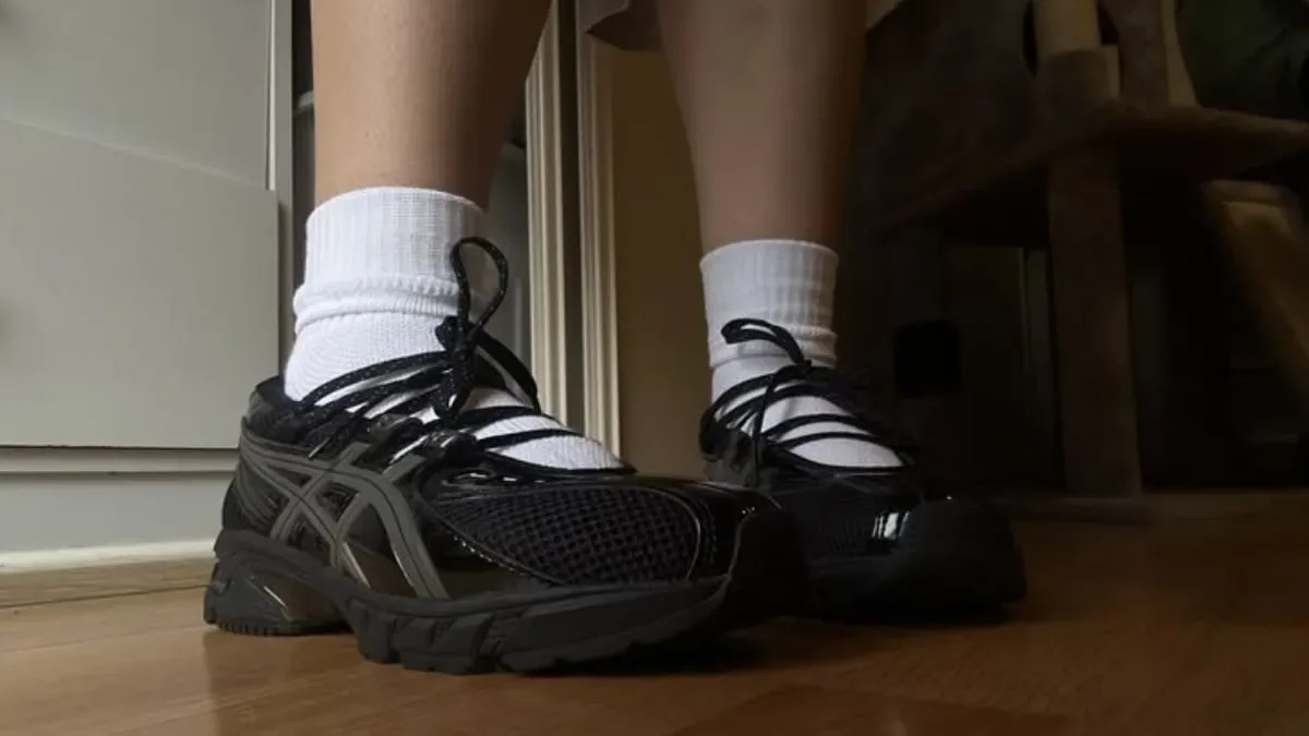 ASICS lança tênis híbrido que combina corrida e sapatilha de balé