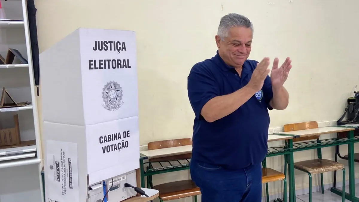 João Rodrigues vota em Chapecó e prevê disputa em segundo turno
