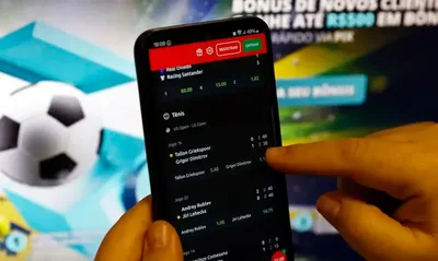 Programas divergem sobre bets, enquanto arrecadação de 2025 chega a R$ 12,2 bilhões