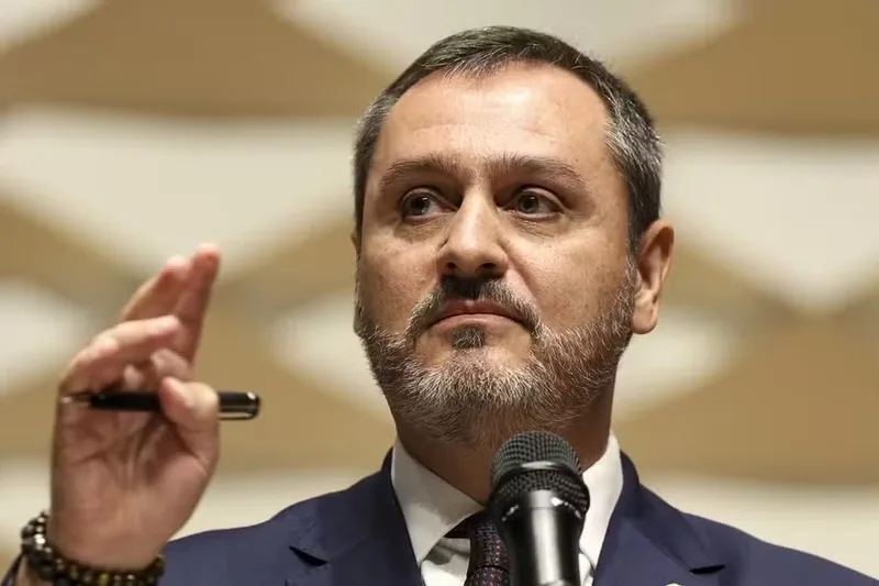 Peritos federais pedem análise do afastamento de diretores da PF pelo plenário do STF