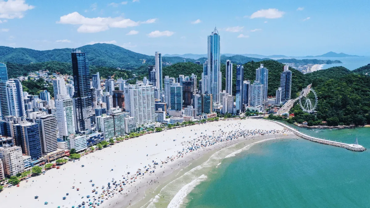 Balneário Camboriú retoma 2º lugar entre metros quadrados mais caros do país