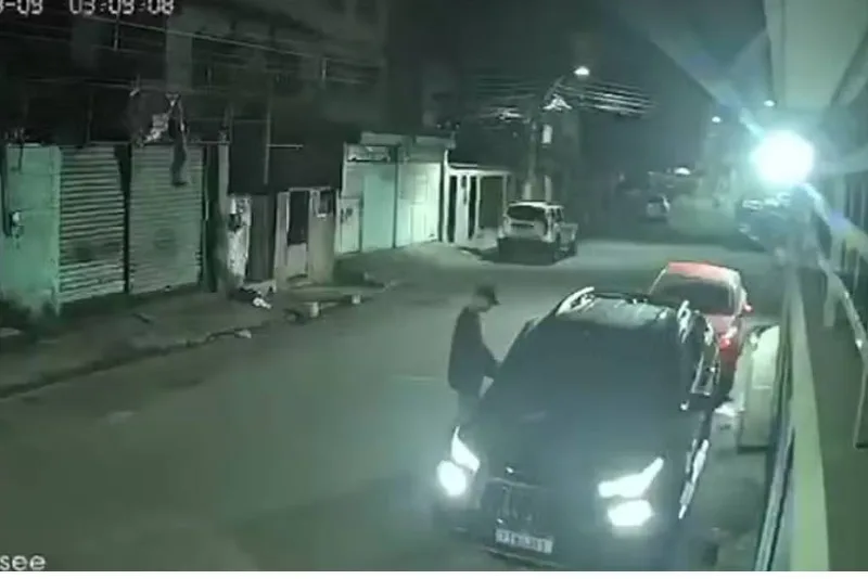 Monitoramento ajuda polícia a prender quatro suspeitos de furtos de carros de luxo