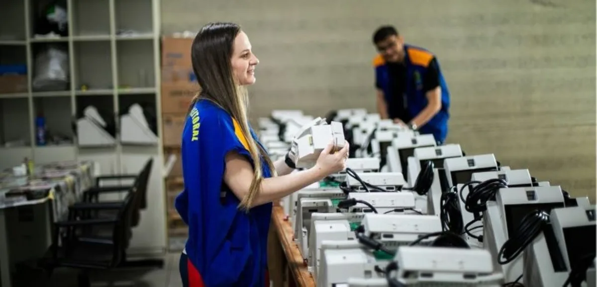 Paraná inicia preparação e lacração de urnas para as eleições de 2026