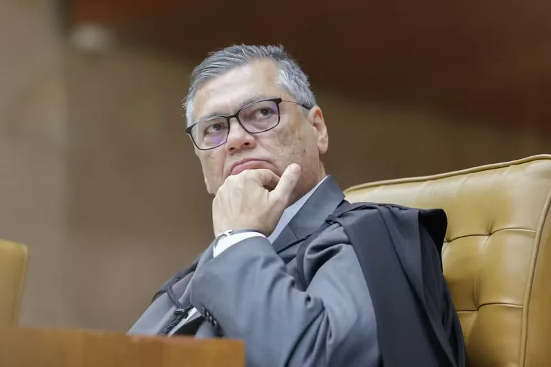 Fachin suspende decisões de Dino e Mendonça sobre comando da PF