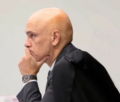Relatório da PF usado por Moraes traz hipóteses de baixa confiança sobre Mendonça