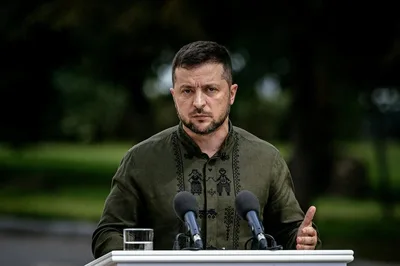 Zelensky prevê reunião trilateral com Rússia e EUA em setembro