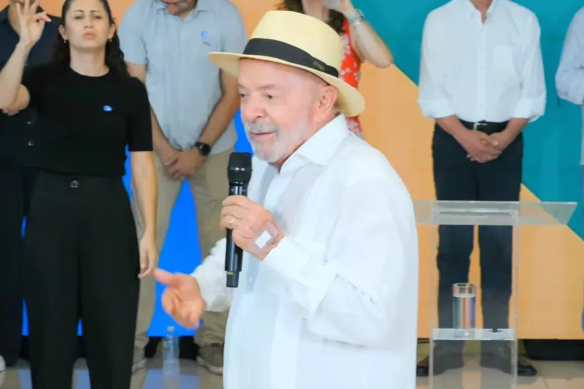 Lula cobra obras para campus da UFSCar e projeta mais alunos em 2027