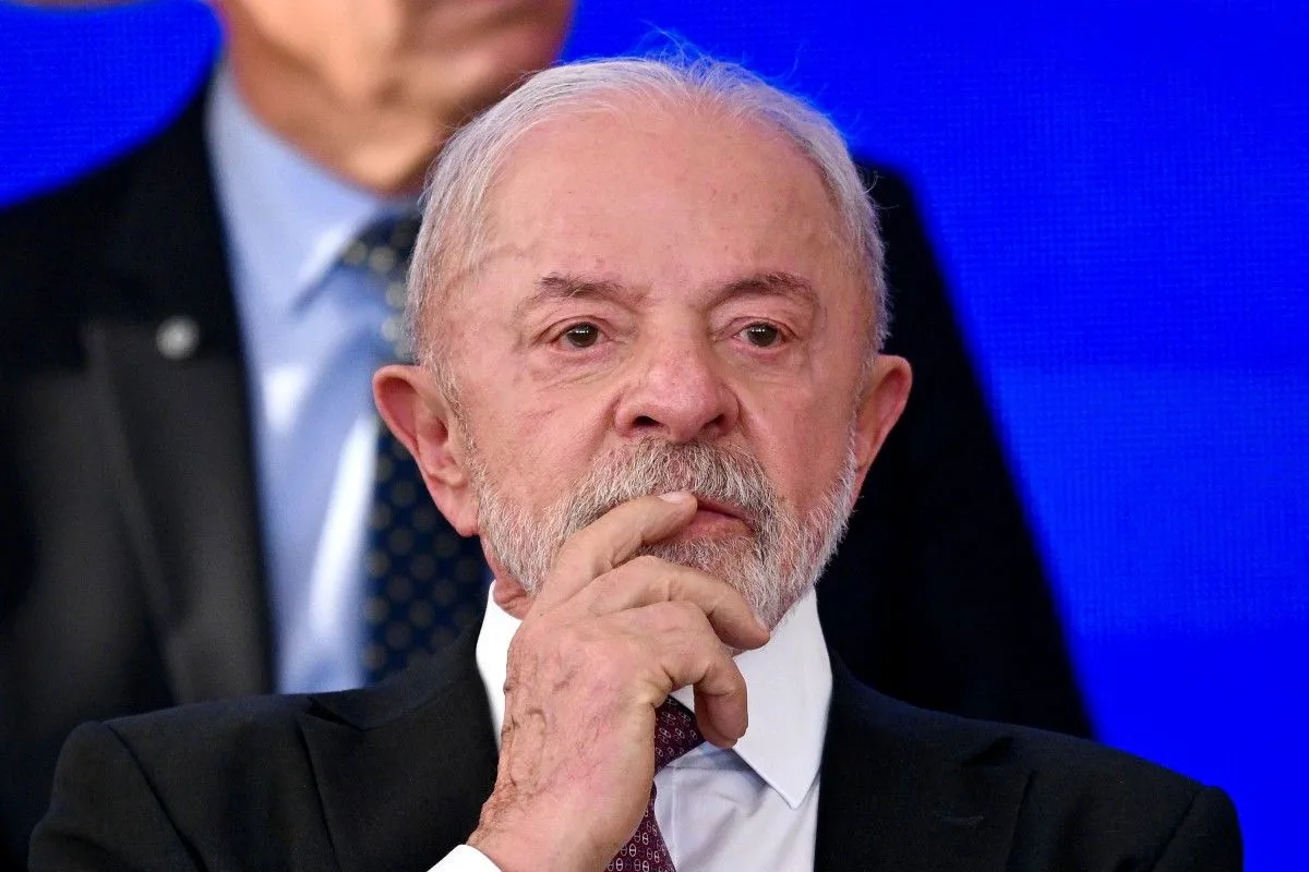 Chuva impede Lula de participar de comício em Juiz de Fora