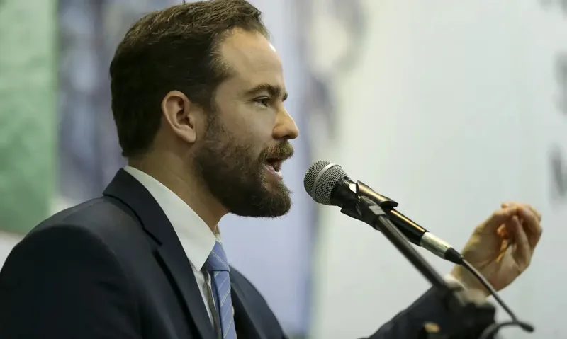 Durigan defende ajustes na reforma tributária e rejeita suspensão das regras