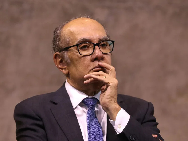 Gilmar questiona condução de inquérito do Banco Master por Mendonça