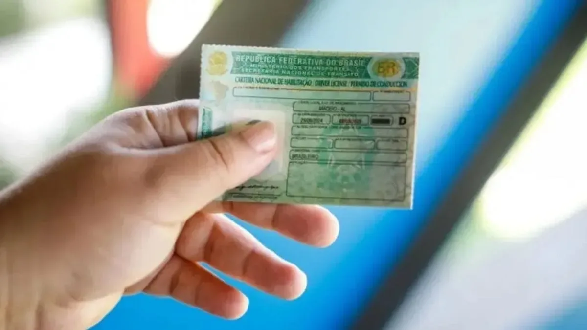 Projeto propõe limite de 120 pontos na CNH para motoristas profissionais