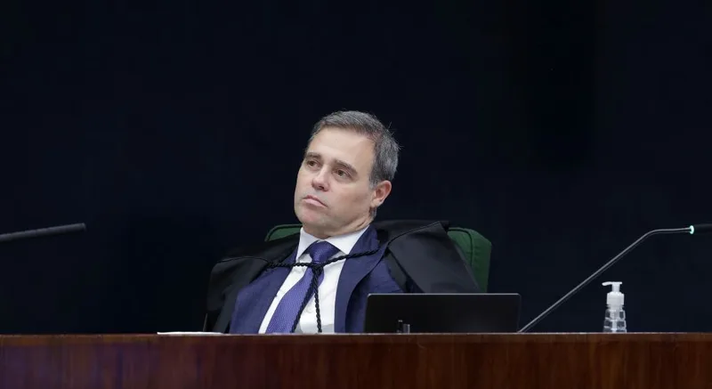 Pedido de acesso a arquivos do Banco Master antecede esclarecimento de Mendonça