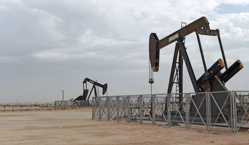 Petróleo amplia superávit comercial do Brasil em 2026, aponta FGV